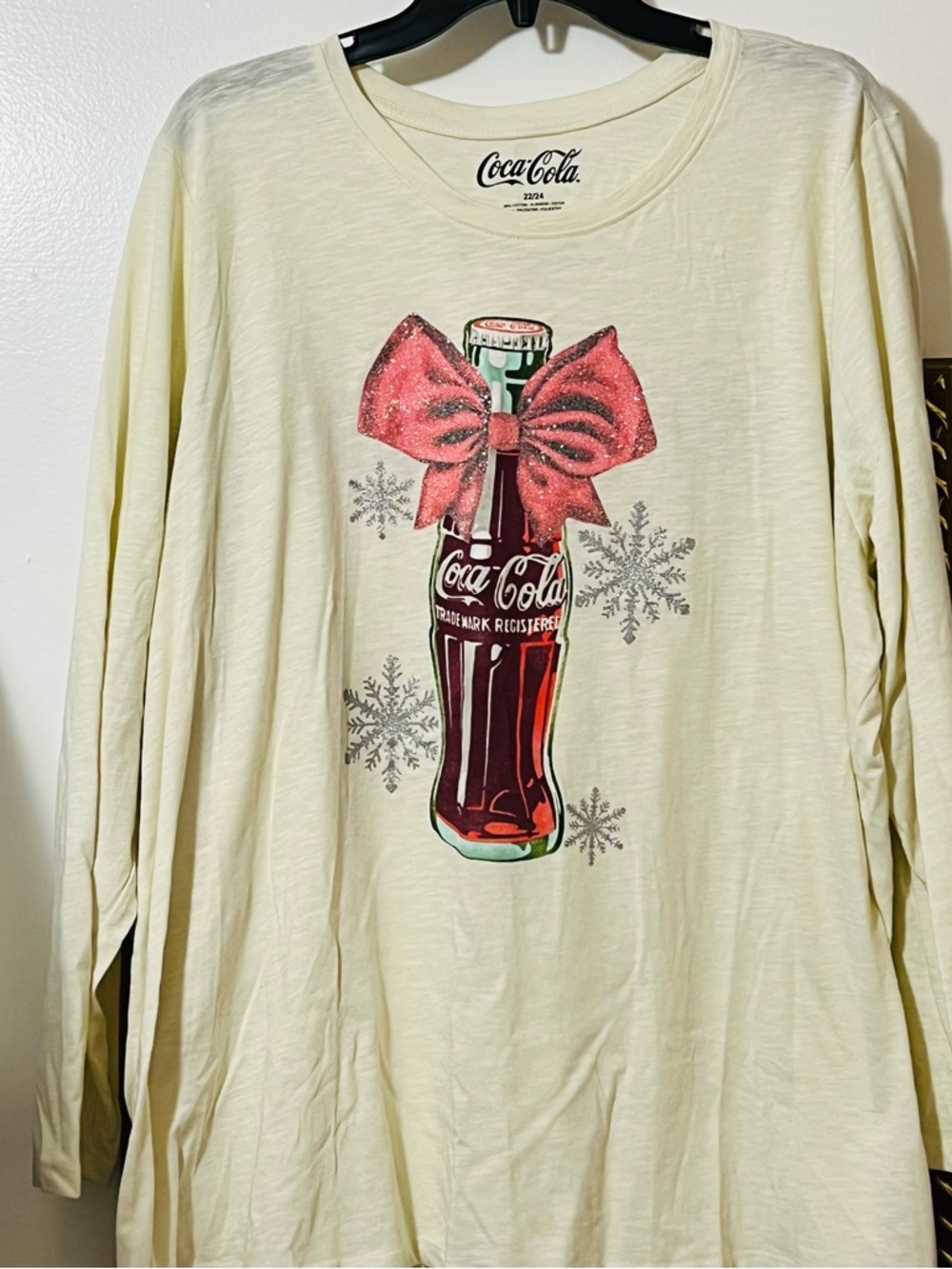 NWOT Coca Cola Cream Long Sleeve Tee with shimmer Pink Bow Bottle Graphic - Picture 5 of 7